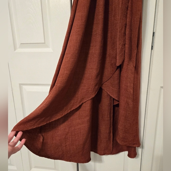 1.4.3. Story Marroon High/Low Dress, Size 1X - Picture 7 of 9